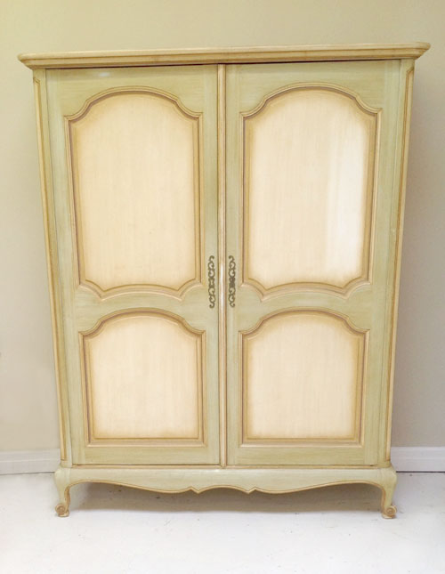 WONDERFUL VINTAGE FRENCH DOUBLE DOOR ARMOIRE